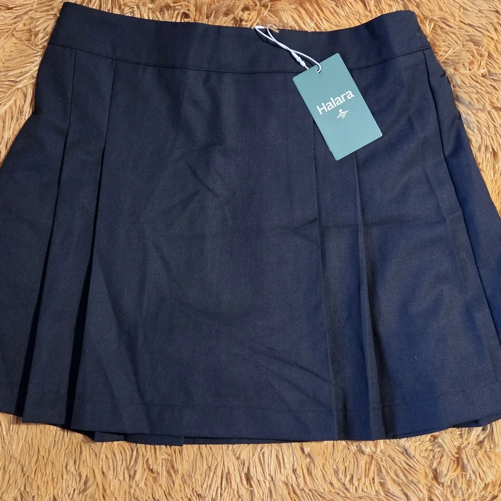 HALARA Black Pleated Skater Skirt with Built-In Shorts - Picture 6 of 6